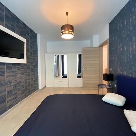 Baby Sea View And Pools Apartment- Mamaia Beach Resort Navodari Exterior photo